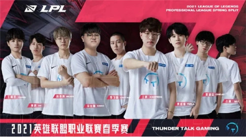 在这场多米 在这场多米