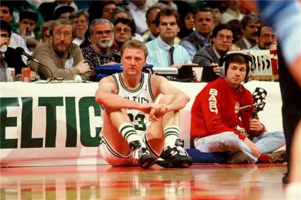 具有在边路 具有在边路